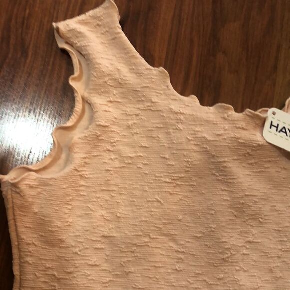 NWT Haystacks peach textured stretch tank top. Size S - Picture 3 of 7